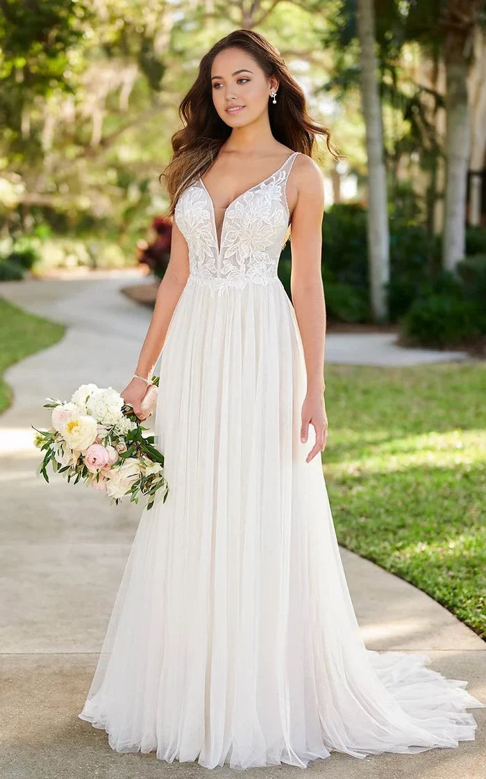 Vestido de novia de jardín con apliques de tul, corte A, espalda descubierta y espagueti